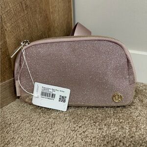 Lululemon glitter belt bag 1L champagne gold